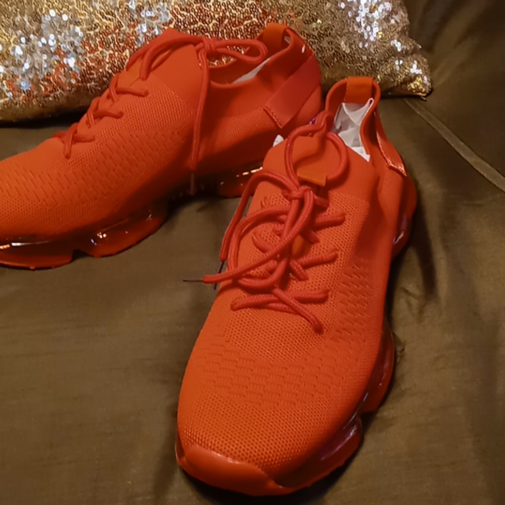Gym shoes